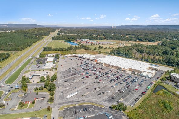 Scottsboro Marketplace: 24833 John T Reid Pkwy, Scottsboro, AL 35768